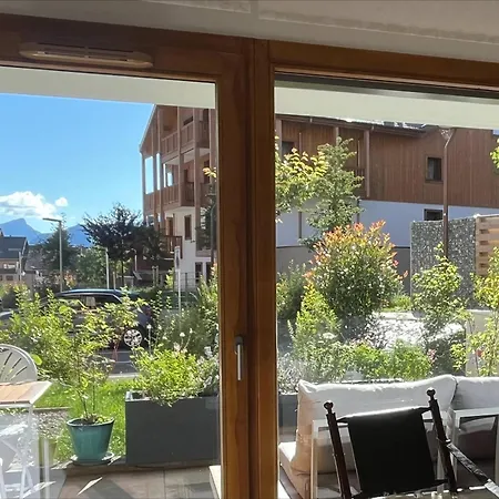 Studio Moderne Avec Terrasse Et Garage Au Centre De - Fr-1-459-207